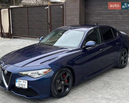 Синій Альфа Ромео Джулія, об'ємом двигуна 2 л та пробігом 126 тис. км за 19650 $, фото 5 на Automoto.ua