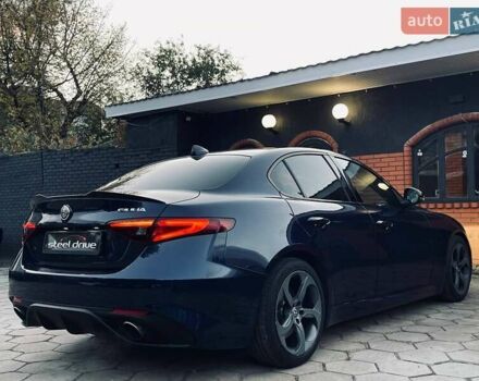 Синій Альфа Ромео Джулія, об'ємом двигуна 2 л та пробігом 122 тис. км за 16999 $, фото 5 на Automoto.ua