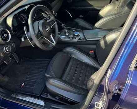 Синий Альфа Ромео Джулия, объемом двигателя 2 л и пробегом 136 тыс. км за 16900 $, фото 7 на Automoto.ua