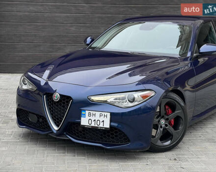 Синій Альфа Ромео Джулія, об'ємом двигуна 2 л та пробігом 126 тис. км за 19650 $, фото 1 на Automoto.ua