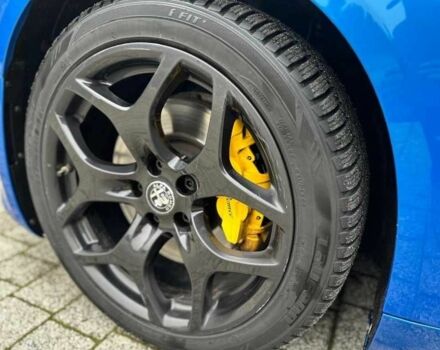 Синий Альфа Ромео Джулия, объемом двигателя 2 л и пробегом 65 тыс. км за 12300 $, фото 8 на Automoto.ua