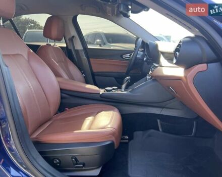 Синій Альфа Ромео Джулія, об'ємом двигуна 2 л та пробігом 186 тис. км за 16890 $, фото 29 на Automoto.ua