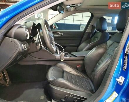 Синій Альфа Ромео Джулія, об'ємом двигуна 2 л та пробігом 61 тис. км за 5000 $, фото 6 на Automoto.ua