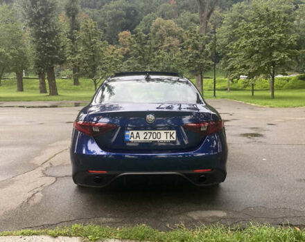 Синий Альфа Ромео Джулия, объемом двигателя 2 л и пробегом 69 тыс. км за 21500 $, фото 5 на Automoto.ua