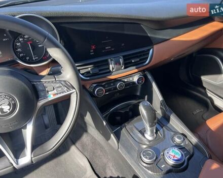 Синій Альфа Ромео Джулія, об'ємом двигуна 2 л та пробігом 186 тис. км за 16890 $, фото 21 на Automoto.ua