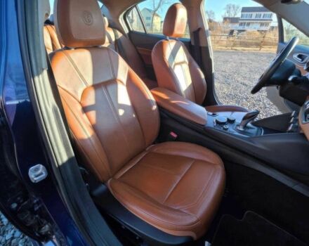 Синій Альфа Ромео Джулія, об'ємом двигуна 2 л та пробігом 33 тис. км за 5000 $, фото 10 на Automoto.ua