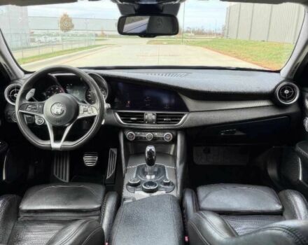 Синий Альфа Ромео Джулия, объемом двигателя 2 л и пробегом 32 тыс. км за 14000 $, фото 6 на Automoto.ua