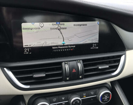 Синий Альфа Ромео Джулия, объемом двигателя 2 л и пробегом 69 тыс. км за 21500 $, фото 38 на Automoto.ua