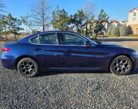 Синій Альфа Ромео Джулія, об'ємом двигуна 2 л та пробігом 33 тис. км за 5000 $, фото 1 на Automoto.ua