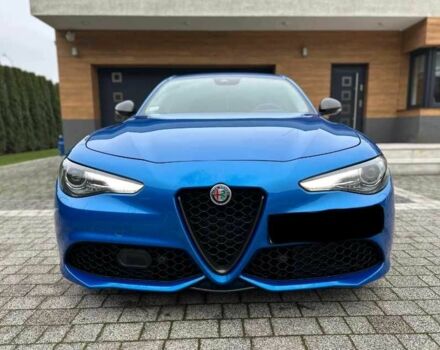 Синий Альфа Ромео Джулия, объемом двигателя 2 л и пробегом 65 тыс. км за 12300 $, фото 1 на Automoto.ua