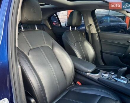 Альфа Ромео Джулия 2019 в Львове на Automoto.ua Синий Альфа Ромео Джулия, объемом двигателя 2 л и пробегом 32 тыс. км за 23800 $, фото 26 на Automoto.ua