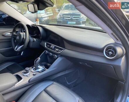 Альфа Ромео Джулия 2019 в Львове на Automoto.ua Синий Альфа Ромео Джулия, объемом двигателя 2 л и пробегом 32 тыс. км за 23800 $, фото 9 на Automoto.ua