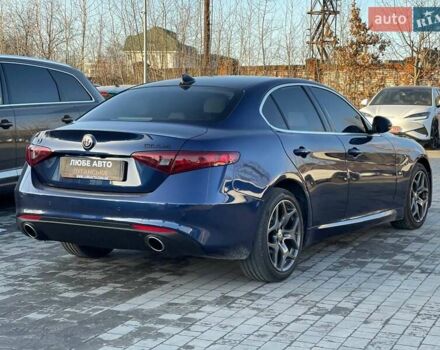Синій Альфа Ромео Джулія, об'ємом двигуна 2 л та пробігом 32 тис. км за 23800 $, фото 5 на Automoto.ua