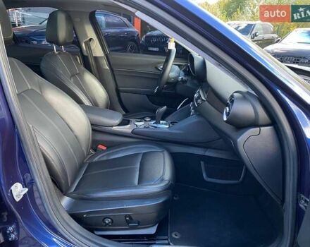 Альфа Ромео Джулия 2019 в Львове на Automoto.ua Синий Альфа Ромео Джулия, объемом двигателя 2 л и пробегом 32 тыс. км за 23800 $, фото 25 на Automoto.ua