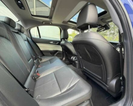 Синий Альфа Ромео Джулия, объемом двигателя 2 л и пробегом 43 тыс. км за 13000 $, фото 12 на Automoto.ua