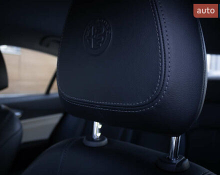 Синий Альфа Ромео Джулия, объемом двигателя 2 л и пробегом 109 тыс. км за 18300 $, фото 29 на Automoto.ua