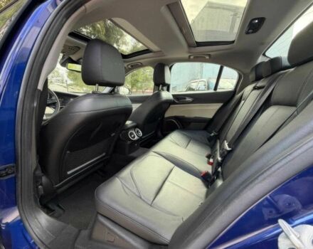 Синий Альфа Ромео Джулия, объемом двигателя 2 л и пробегом 43 тыс. км за 13000 $, фото 11 на Automoto.ua