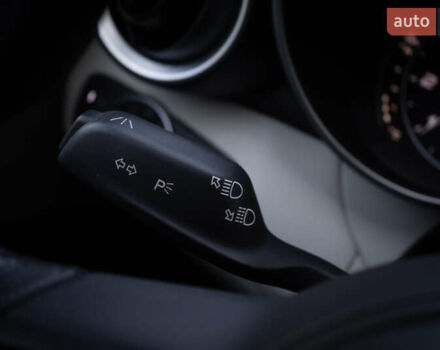 Синий Альфа Ромео Джулия, объемом двигателя 2 л и пробегом 109 тыс. км за 18300 $, фото 23 на Automoto.ua