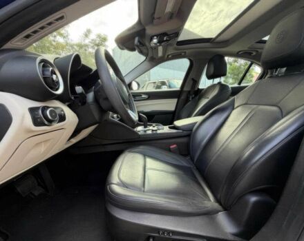 Синий Альфа Ромео Джулия, объемом двигателя 2 л и пробегом 43 тыс. км за 13000 $, фото 6 на Automoto.ua