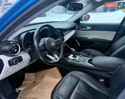 Синій Альфа Ромео Джулія, об'ємом двигуна 2 л та пробігом 109 тис. км за 18600 $, фото 9 на Automoto.ua