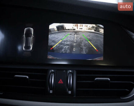 Синий Альфа Ромео Джулия, объемом двигателя 2 л и пробегом 109 тыс. км за 18300 $, фото 16 на Automoto.ua