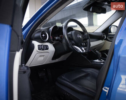 Синий Альфа Ромео Джулия, объемом двигателя 2 л и пробегом 109 тыс. км за 18300 $, фото 8 на Automoto.ua