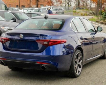 Синий Альфа Ромео Джулия, объемом двигателя 2 л и пробегом 42 тыс. км за 11200 $, фото 4 на Automoto.ua