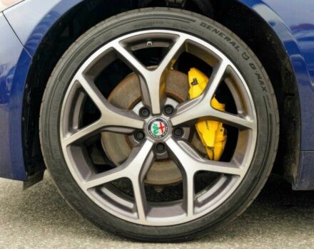 Синий Альфа Ромео Джулия, объемом двигателя 2 л и пробегом 42 тыс. км за 11200 $, фото 15 на Automoto.ua