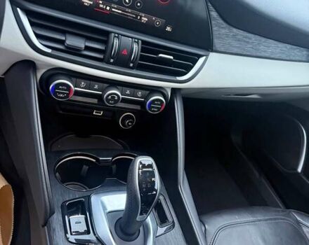 Синій Альфа Ромео Джулія, об'ємом двигуна 2 л та пробігом 109 тис. км за 18600 $, фото 16 на Automoto.ua