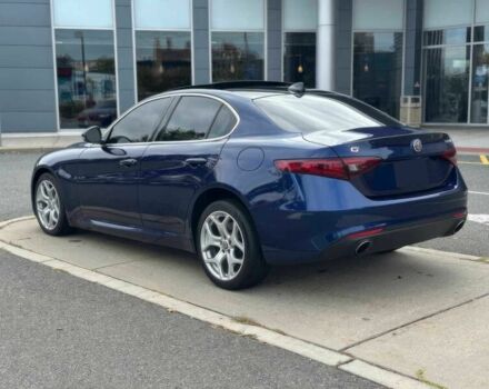 Синий Альфа Ромео Джулия, объемом двигателя 2 л и пробегом 34 тыс. км за 20100 $, фото 5 на Automoto.ua