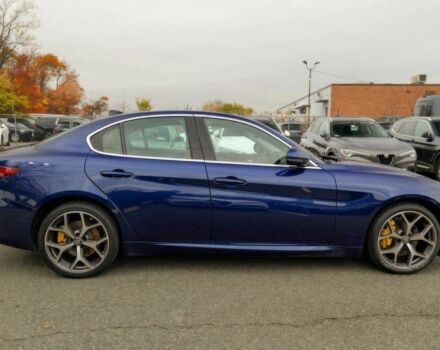 Синий Альфа Ромео Джулия, объемом двигателя 2 л и пробегом 42 тыс. км за 11200 $, фото 5 на Automoto.ua