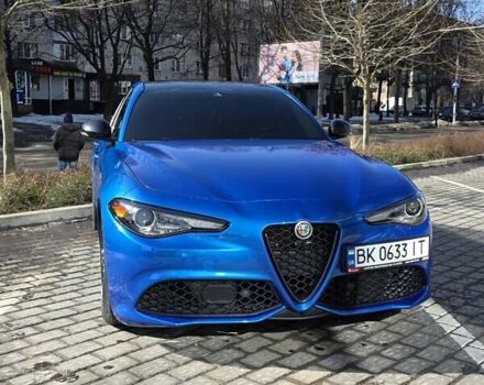Синий Альфа Ромео Джулия, объемом двигателя 2 л и пробегом 100 тыс. км за 25400 $, фото 2 на Automoto.ua
