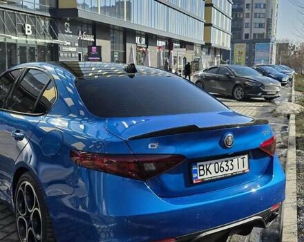 Синий Альфа Ромео Джулия, объемом двигателя 2 л и пробегом 100 тыс. км за 25400 $, фото 3 на Automoto.ua