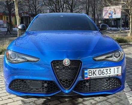 Синий Альфа Ромео Джулия, объемом двигателя 2 л и пробегом 100 тыс. км за 25400 $, фото 6 на Automoto.ua
