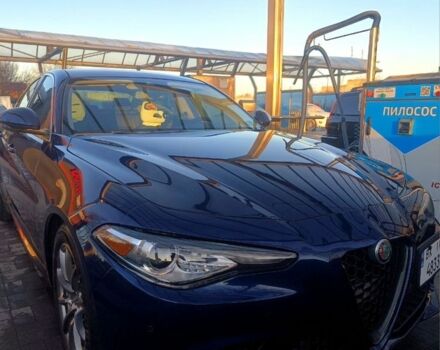 Синий Альфа Ромео Джулия, объемом двигателя 2 л и пробегом 117 тыс. км за 18500 $, фото 1 на Automoto.ua