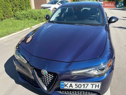 Синій Альфа Ромео Джулія, об'ємом двигуна 2 л та пробігом 57 тис. км за 18200 $, фото 1 на Automoto.ua