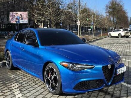 Синій Альфа Ромео Джулія, об'ємом двигуна 2 л та пробігом 100 тис. км за 25400 $, фото 1 на Automoto.ua