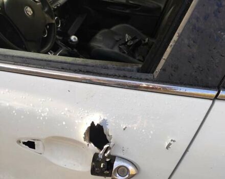 Белый Альфа Ромео Джульетта, объемом двигателя 1.4 л и пробегом 159 тыс. км за 2800 $, фото 21 на Automoto.ua