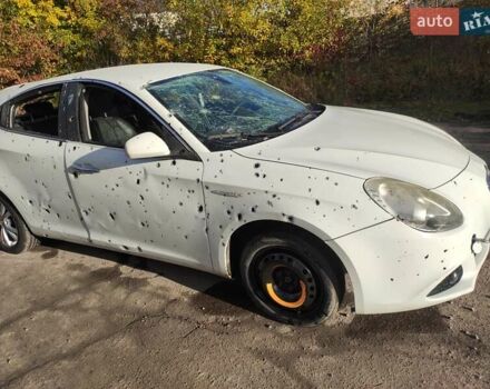 Белый Альфа Ромео Джульетта, объемом двигателя 1.4 л и пробегом 159 тыс. км за 2800 $, фото 8 на Automoto.ua