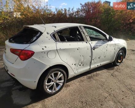 Белый Альфа Ромео Джульетта, объемом двигателя 1.4 л и пробегом 159 тыс. км за 2800 $, фото 10 на Automoto.ua