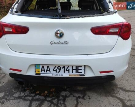 Белый Альфа Ромео Джульетта, объемом двигателя 1.4 л и пробегом 159 тыс. км за 2500 $, фото 3 на Automoto.ua