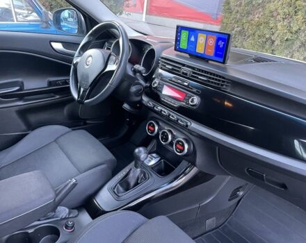 Білий Альфа Ромео Giulietta, об'ємом двигуна 1.4 л та пробігом 212 тис. км за 6900 $, фото 19 на Automoto.ua