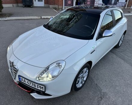 Білий Альфа Ромео Giulietta, об'ємом двигуна 1.4 л та пробігом 212 тис. км за 6900 $, фото 10 на Automoto.ua