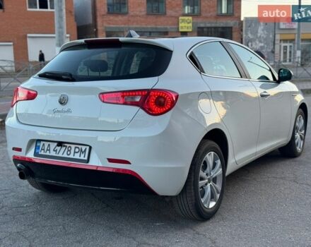 Белый Альфа Ромео Джульетта, объемом двигателя 1.4 л и пробегом 213 тыс. км за 6900 $, фото 3 на Automoto.ua