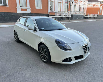 Білий Альфа Ромео Giulietta, об'ємом двигуна 1.4 л та пробігом 169 тис. км за 8200 $, фото 2 на Automoto.ua