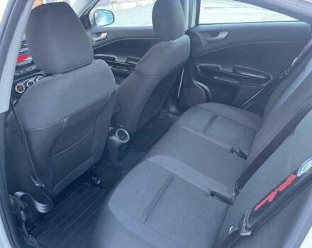 Білий Альфа Ромео Giulietta, об'ємом двигуна 1.4 л та пробігом 212 тис. км за 6900 $, фото 20 на Automoto.ua