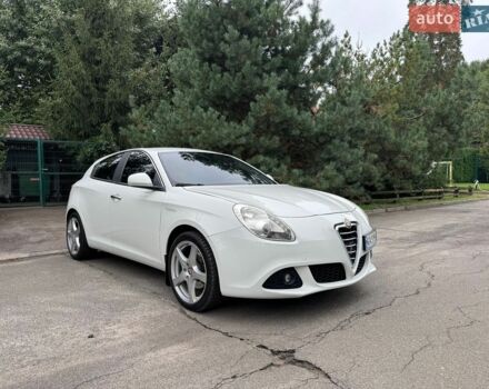 Білий Альфа Ромео Giulietta, об'ємом двигуна 1.4 л та пробігом 84 тис. км за 9700 $, фото 4 на Automoto.ua