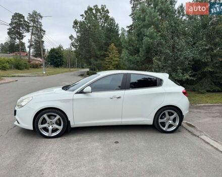 Білий Альфа Ромео Giulietta, об'ємом двигуна 1.4 л та пробігом 84 тис. км за 9700 $, фото 1 на Automoto.ua