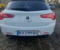 Белый Альфа Ромео Джульетта, объемом двигателя 1.37 л и пробегом 82 тыс. км за 8000 $, фото 8 на Automoto.ua