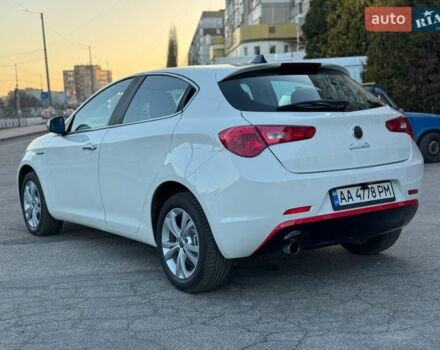 Белый Альфа Ромео Джульетта, объемом двигателя 1.4 л и пробегом 213 тыс. км за 6900 $, фото 4 на Automoto.ua